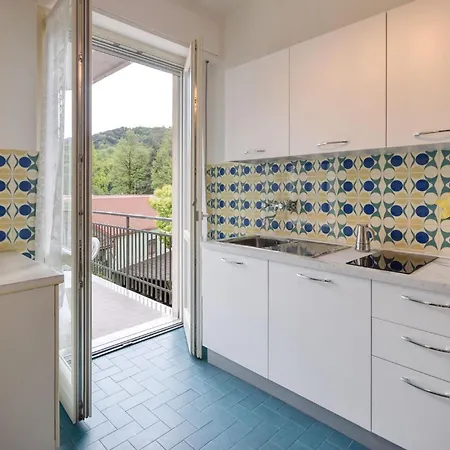 1 Bedroom Amazing In Lägenhet *